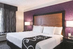 Photo of Bedroom in Airport North