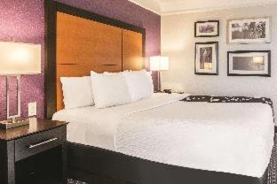 Photo of Bedroom in Airport North