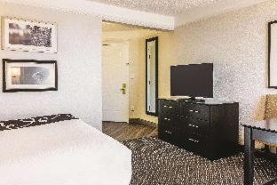 Photo of Bedroom in Airport North