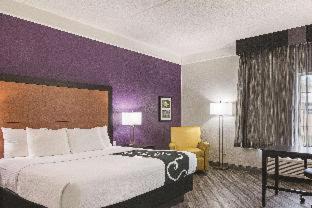 Photo of Bedroom in Airport North