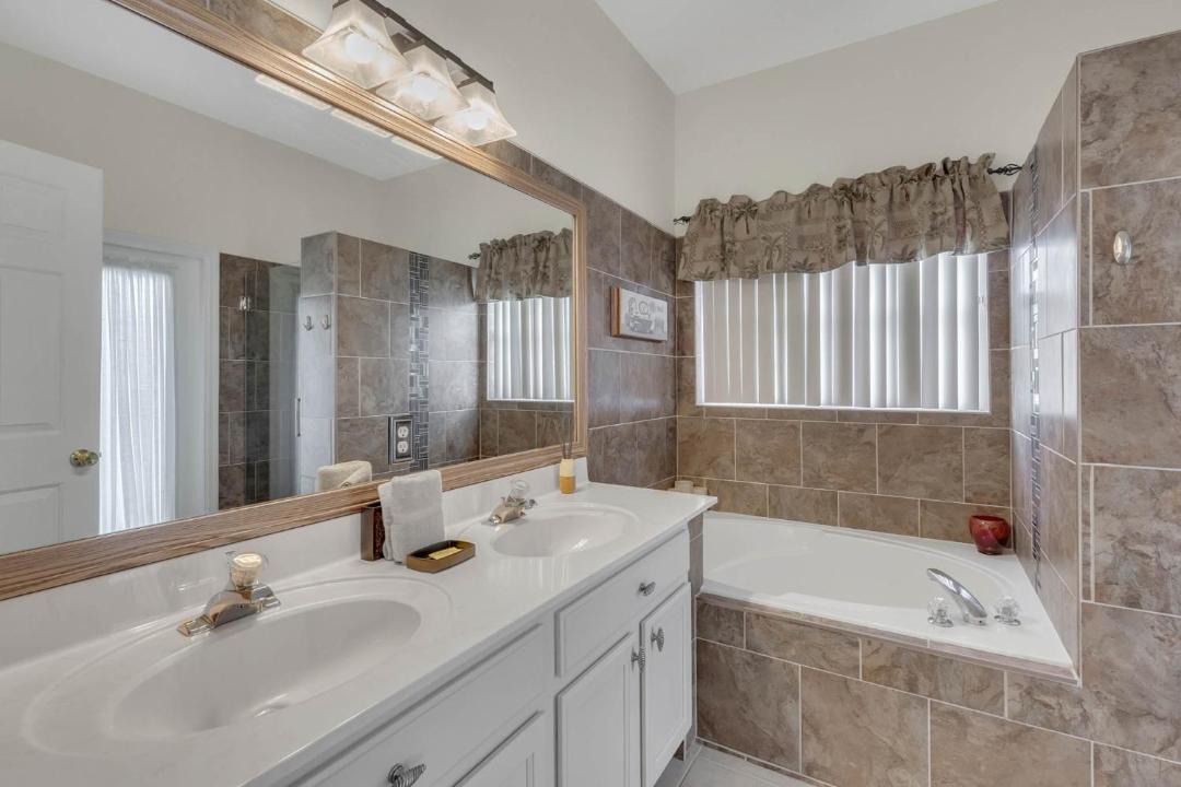 Photo of Bathroom in Esprit