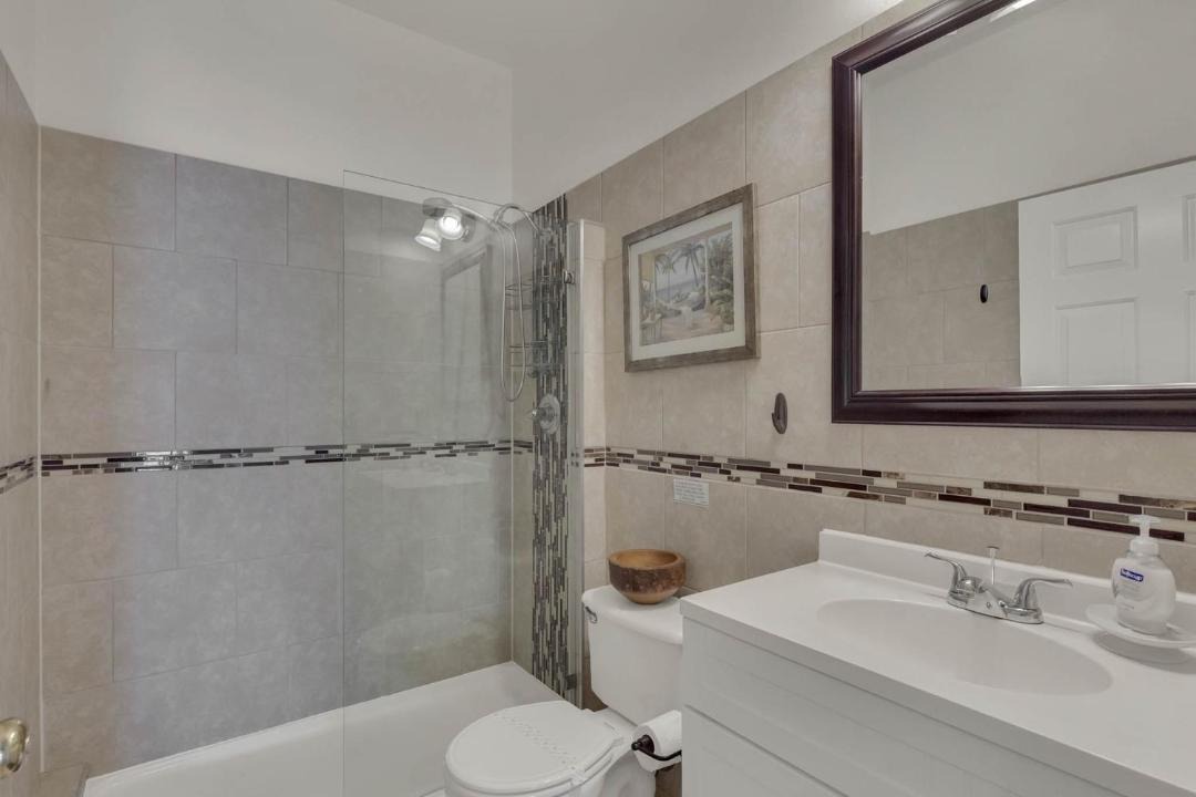 Photo of Bathroom in Esprit