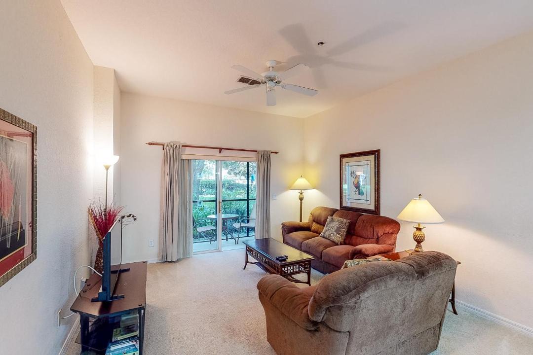 Photo of Livingroom in Bahama Bay