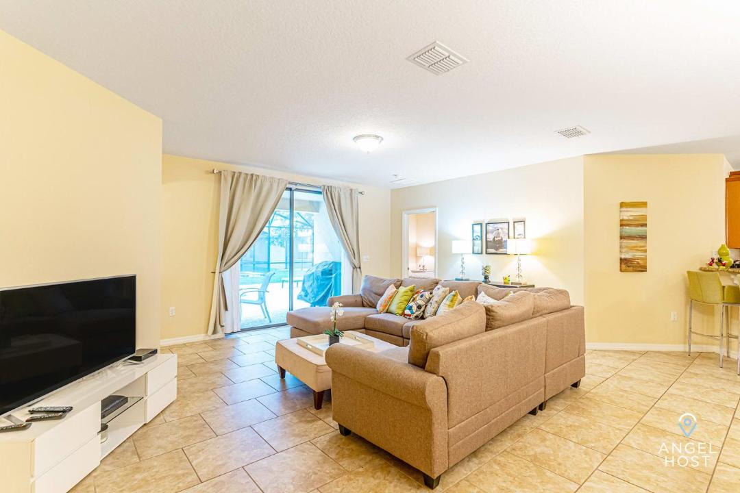 Photo of Livingroom in Cypress Pointe