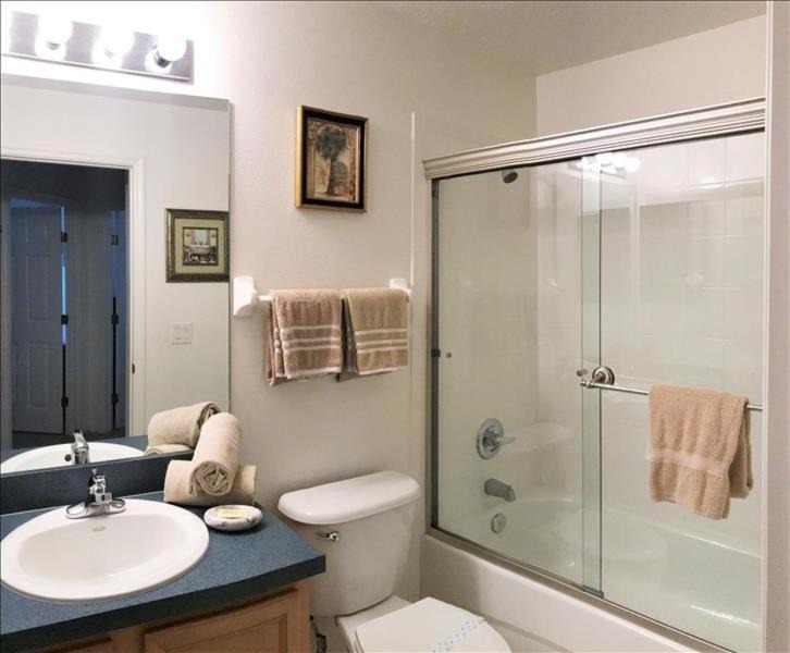 Photo of Bathroom in Calabay Parc