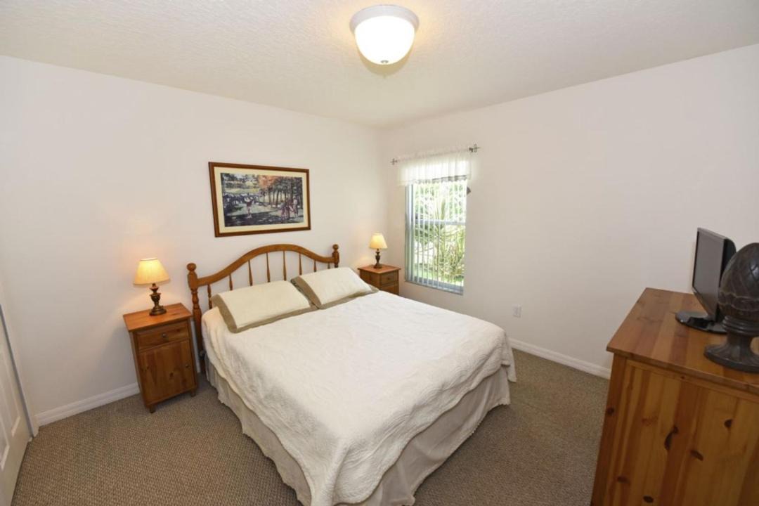 Photo of Bedroom in Buena Ventura Lakes
