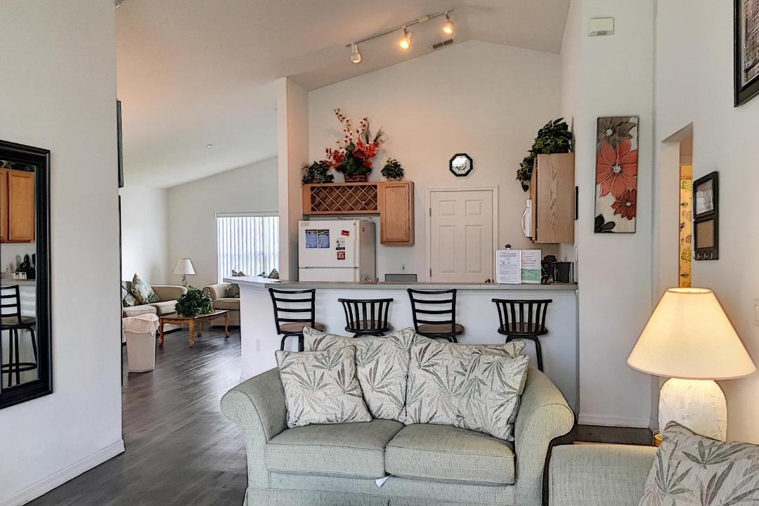 Photo of Livingroom in Tivoli Manor