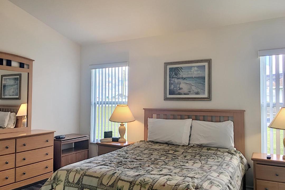 Photo of Bedroom in Tivoli Manor
