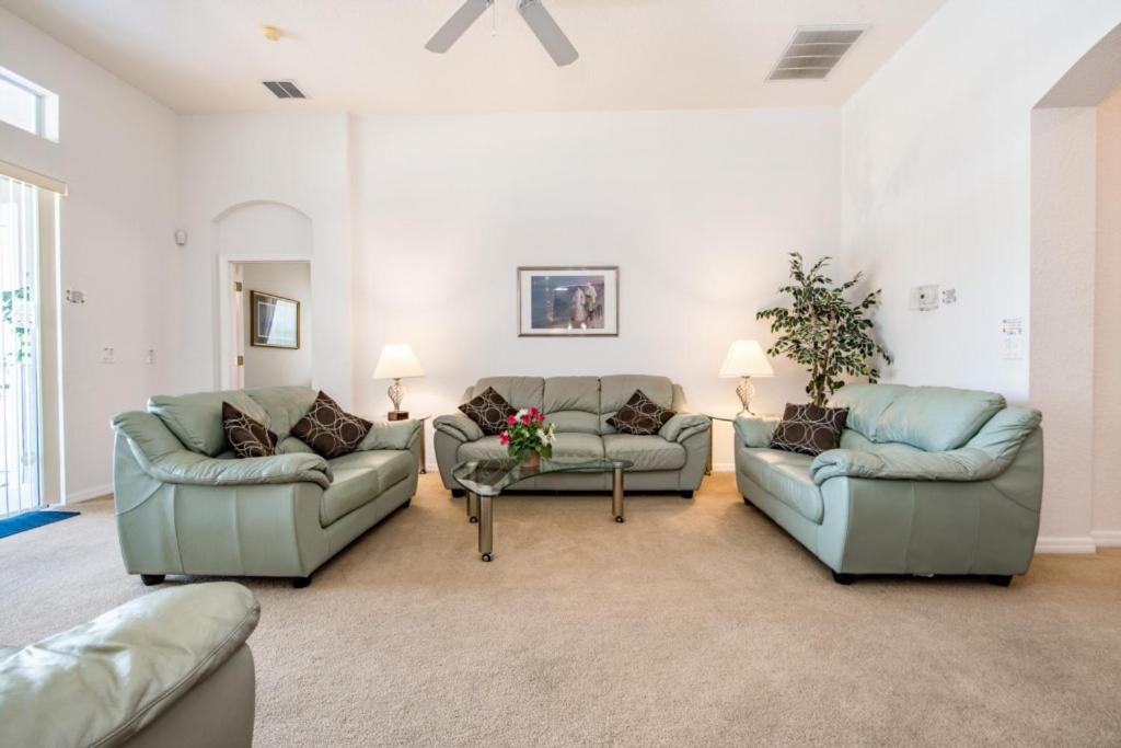 Photo of Livingroom in Highlands Reserve