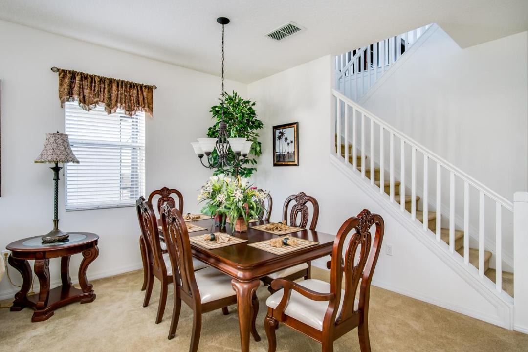 Photo of Livingroom in Windwood Bay