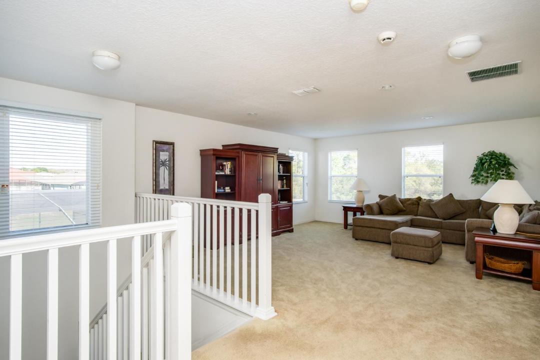 Photo of Livingroom in Windwood Bay