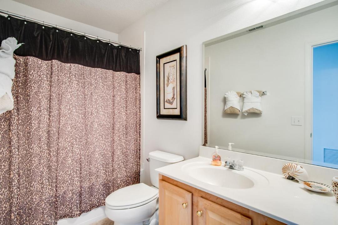 Photo of Bathroom in Windwood Bay