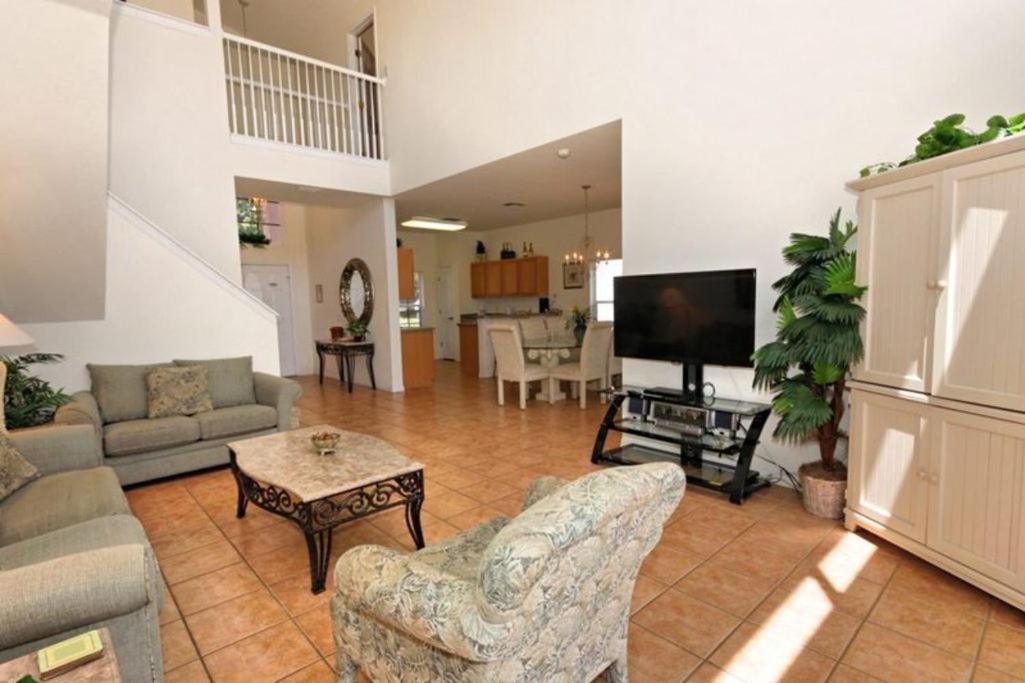 Photo of Livingroom in Sandy Ridge