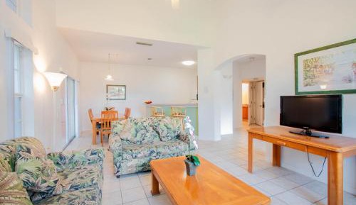 Four-Bedroom Townhouse with Accessible Room