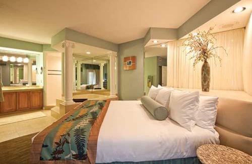 Chatham Park Resort | Star Island Resort and Club, just 4 miles from the entrance to Walt Disney World