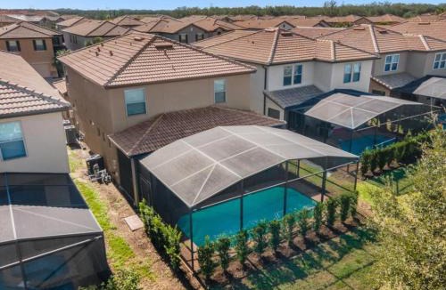 Loughman Villa | Dazzling 5BR Villa in Solterra with pool